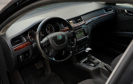 Skoda Superb III рестайлинг, 2012 год, 980 000 рублей, 9 фотография