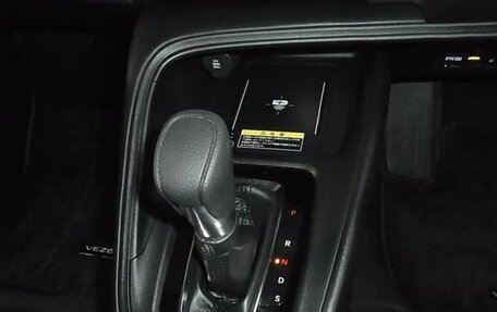 Honda Vezel, 2022 год, 1 650 000 рублей, 15 фотография