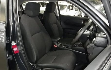 Honda Vezel, 2022 год, 1 650 000 рублей, 11 фотография