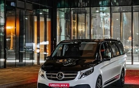 Mercedes-Benz V-Класс, 2022 год, 6 500 000 рублей, 2 фотография