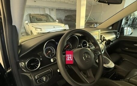Mercedes-Benz V-Класс, 2022 год, 6 500 000 рублей, 6 фотография
