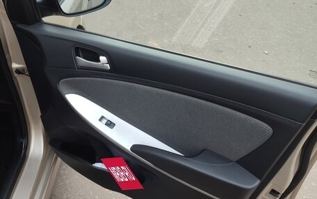 Hyundai Solaris II рестайлинг, 2012 год, 700 000 рублей, 8 фотография