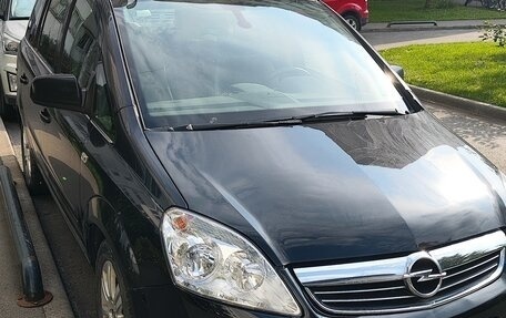 Opel Zafira B, 2011 год, 700 000 рублей, 2 фотография