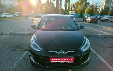 Hyundai Solaris II рестайлинг, 2013 год, 580 000 рублей, 1 фотография
