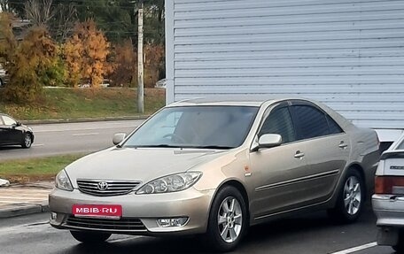 Toyota Camry V40, 2004 год, 850 000 рублей, 1 фотография
