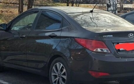 Hyundai Solaris II рестайлинг, 2015 год, 910 000 рублей, 1 фотография