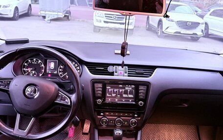 Skoda Octavia, 2015 год, 1 600 000 рублей, 10 фотография