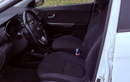 KIA Rio III рестайлинг, 2014 год, 910 000 рублей, 6 фотография