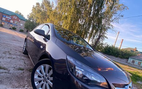 Opel Astra J, 2014 год, 750 000 рублей, 2 фотография
