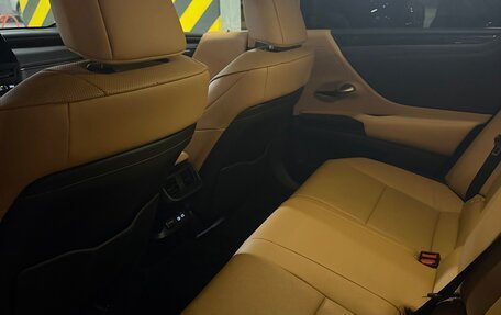 Lexus ES VII, 2022 год, 3 900 000 рублей, 8 фотография