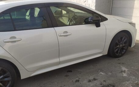 Toyota Corolla, 2019 год, 2 050 000 рублей, 4 фотография