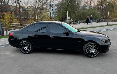 BMW 5 серия, 2007 год, 1 300 000 рублей, 3 фотография
