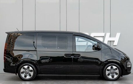 Hyundai Staria, 2021 год, 4 930 000 рублей, 5 фотография