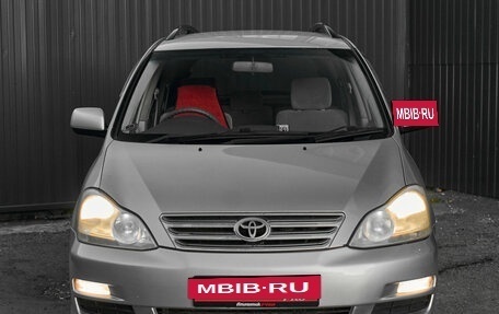 Toyota Ipsum II, 2005 год, 900 000 рублей, 2 фотография