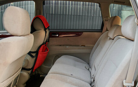 Toyota Ipsum II, 2005 год, 900 000 рублей, 19 фотография