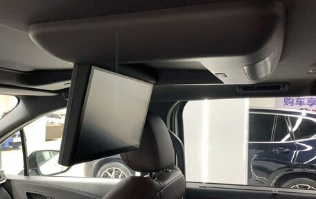 Toyota Sienna, 2022 год, 7 850 000 рублей, 2 фотография