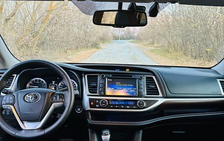 Toyota Highlander III, 2014 год, 2 800 000 рублей, 18 фотография