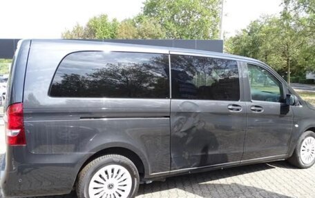 Mercedes-Benz Vito, 2023 год, 3 650 000 рублей, 4 фотография