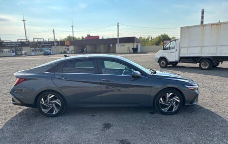Hyundai Elantra, 2023 год, 2 400 000 рублей, 13 фотография