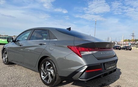 Hyundai Elantra, 2023 год, 2 400 000 рублей, 15 фотография