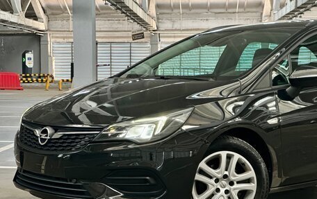 Opel Astra K рестайлинг, 2021 год, 1 300 000 рублей, 3 фотография