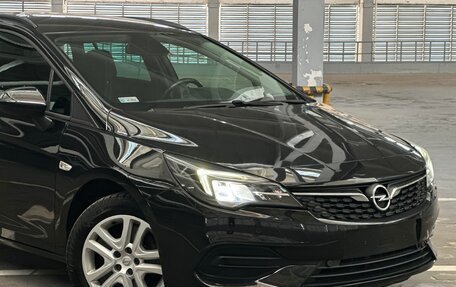 Opel Astra K рестайлинг, 2021 год, 1 300 000 рублей, 9 фотография