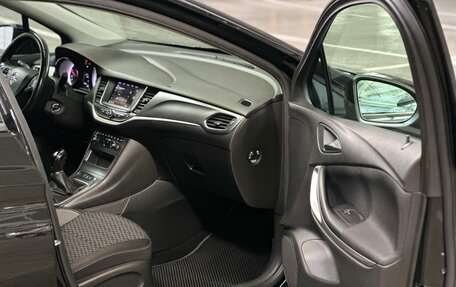 Opel Astra K рестайлинг, 2021 год, 1 300 000 рублей, 27 фотография