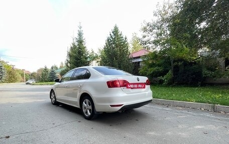 Volkswagen Jetta VII, 2013 год, 624 000 рублей, 2 фотография