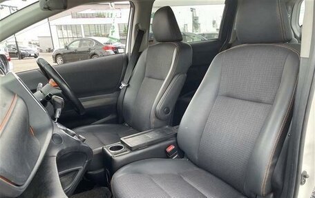 Toyota Sienta II, 2022 год, 1 080 000 рублей, 13 фотография