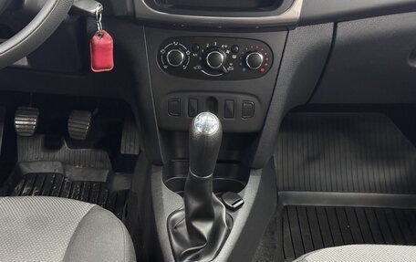 Renault Logan II, 2016 год, 690 000 рублей, 9 фотография