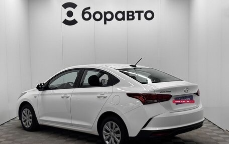 Hyundai Solaris II рестайлинг, 2022 год, 1 560 000 рублей, 4 фотография