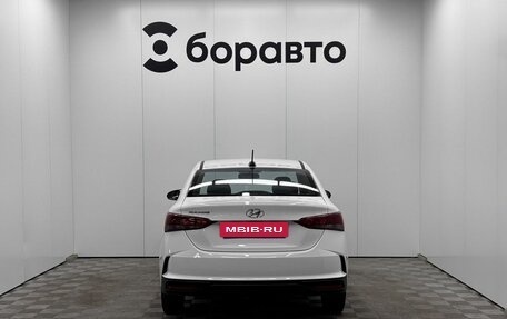 Hyundai Solaris II рестайлинг, 2022 год, 1 560 000 рублей, 6 фотография