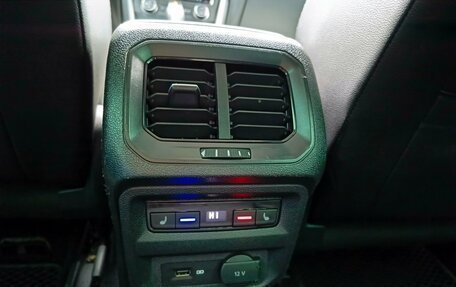 Volkswagen Tiguan II, 2017 год, 2 249 995 рублей, 25 фотография
