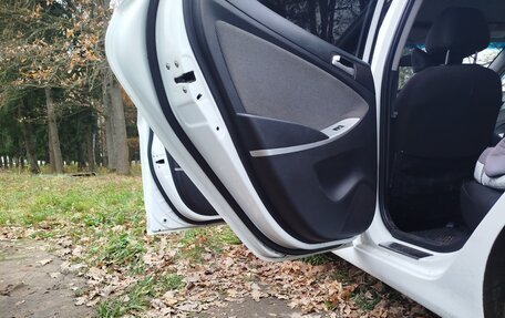 Hyundai Solaris II рестайлинг, 2013 год, 680 000 рублей, 16 фотография