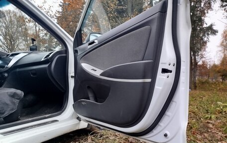 Hyundai Solaris II рестайлинг, 2013 год, 680 000 рублей, 11 фотография