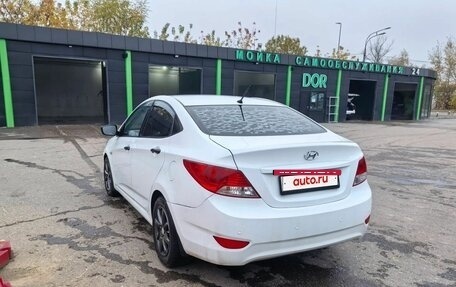 Hyundai Solaris II рестайлинг, 2013 год, 680 000 рублей, 19 фотография