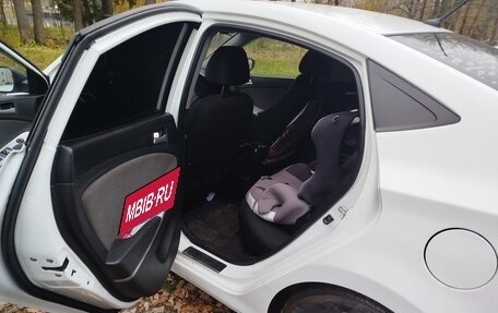 Hyundai Solaris II рестайлинг, 2013 год, 680 000 рублей, 17 фотография
