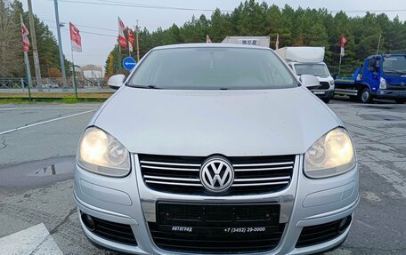 Volkswagen Jetta VII, 2010 год, 500 000 рублей, 2 фотография
