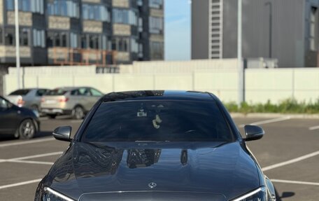 Mercedes-Benz E-Класс, 2022 год, 5 000 000 рублей, 3 фотография