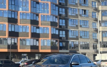 Mercedes-Benz E-Класс, 2022 год, 5 000 000 рублей, 2 фотография