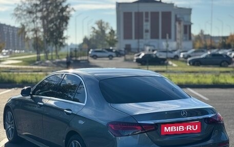 Mercedes-Benz E-Класс, 2022 год, 5 000 000 рублей, 7 фотография