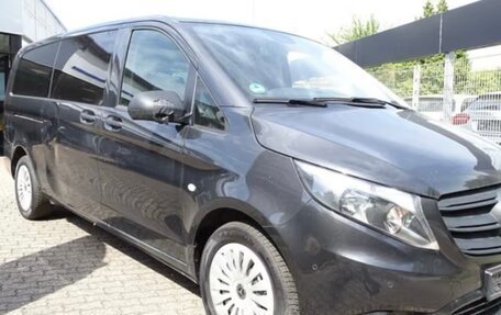 Mercedes-Benz Vito, 2023 год, 3 650 000 рублей, 2 фотография