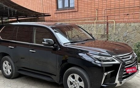 Lexus LX III, 2017 год, 5 800 000 рублей, 3 фотография