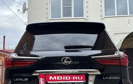 Lexus LX III, 2017 год, 5 800 000 рублей, 4 фотография