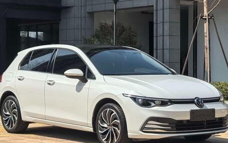 Volkswagen Golf VIII, 2023 год, 2 020 000 рублей, 6 фотография
