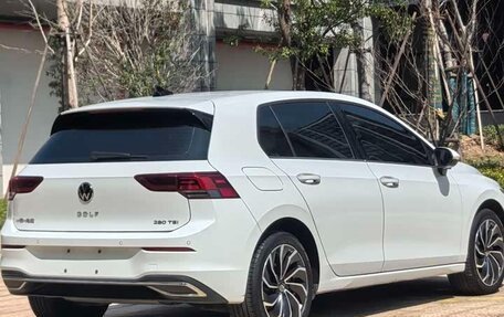 Volkswagen Golf VIII, 2023 год, 2 020 000 рублей, 5 фотография