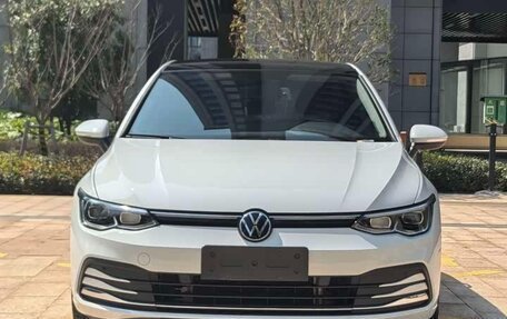 Volkswagen Golf VIII, 2023 год, 2 020 000 рублей, 7 фотография
