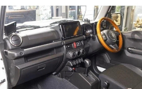 Suzuki Jimny, 2023 год, 1 589 008 рублей, 12 фотография