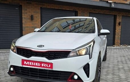KIA Rio IV, 2022 год, 1 680 000 рублей, 2 фотография
