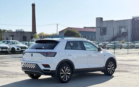 Volkswagen T-Roc I, 2023 год, 2 103 000 рублей, 4 фотография